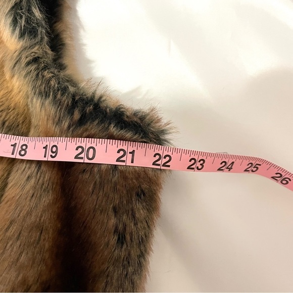 outdoor edition by Parkhurst faux fur vest - Picture 7 of 11